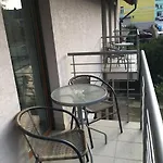 Mary Apartmanhaz דירה *