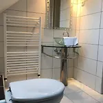Mary Apartmanhaz *