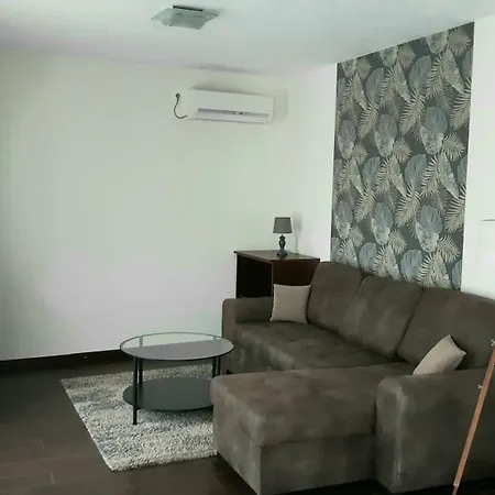 Mary Apartmanhaz Heviz