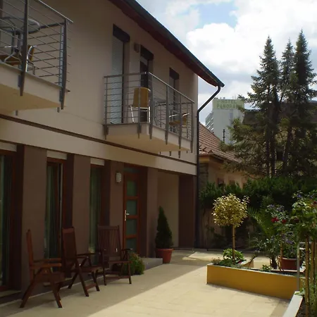 アパート Mary Apartmanhaz *