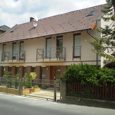 Mary Apartmanhaz