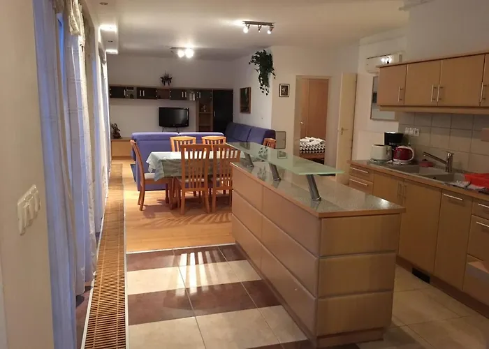 Apartment Mary Apartmanhaz Hévíz